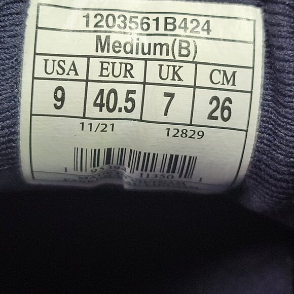 Brooks Ghost 14 in Navy and Fuchsia. Sz 9 - Picture 12 of 12